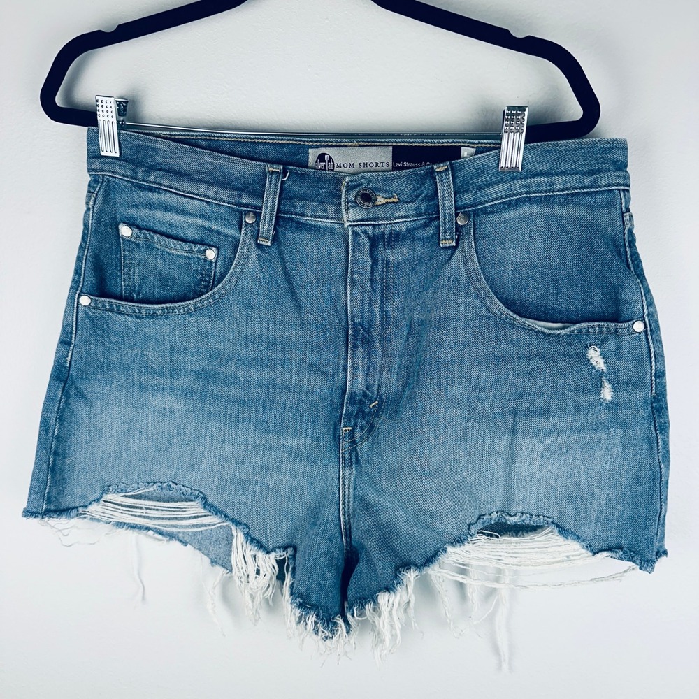 Levi's SilverTab Mom Shorts Blue Distressed High Rise Denim Size 32